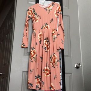 Midi dress floral print. Never worn.